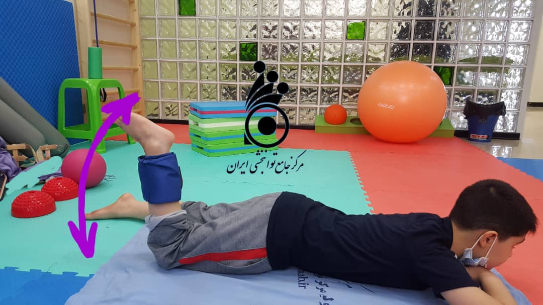 تمرینات عقب زدگی زانو